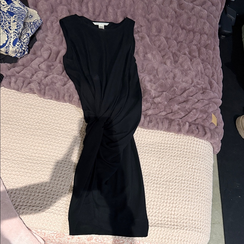 Vintage Diane von Furdtenburg Elegant Black Sleeveless Dress